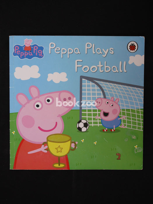Peppa plays Football