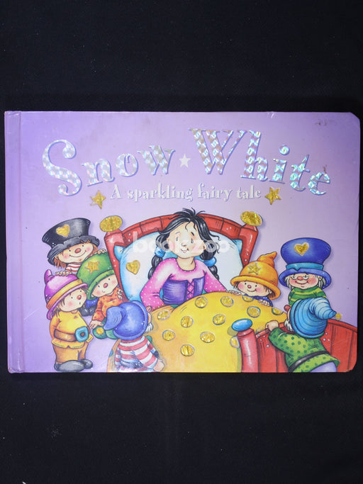 Snow White: A Sparkling Fairy Tale